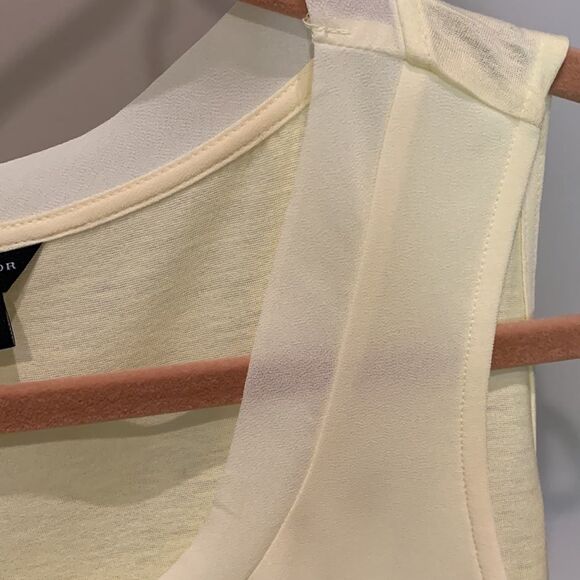 Ann Taylor Yellow Flower Appliqué Top - Picture 7 of 8